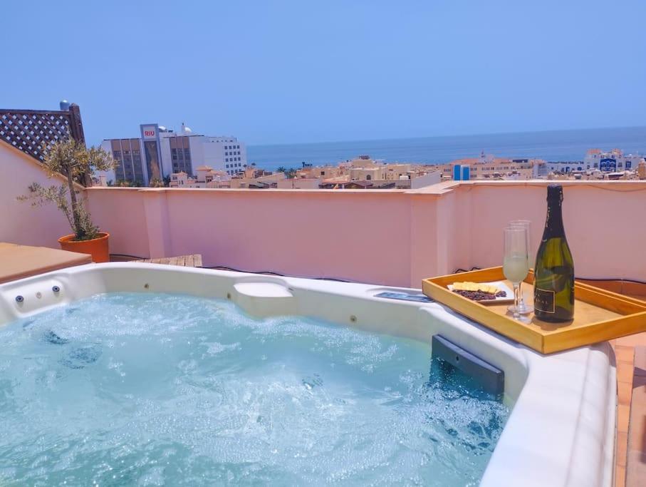 Ferienwohnung Penthouse With Jacuzzi And Spectacular Sea Views Nerja Exterior foto