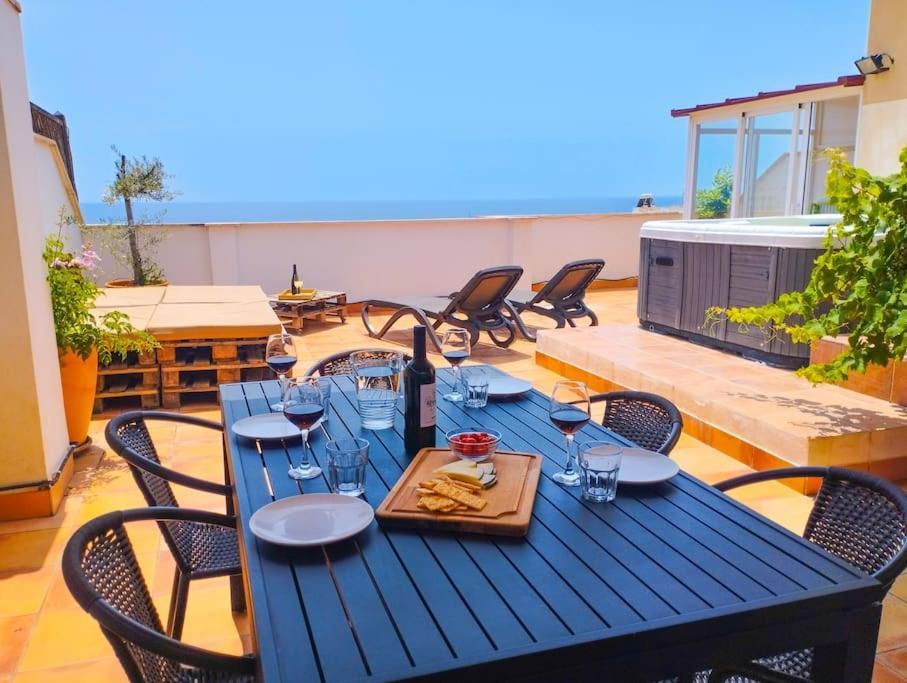 Ferienwohnung Penthouse With Jacuzzi And Spectacular Sea Views Nerja Exterior foto